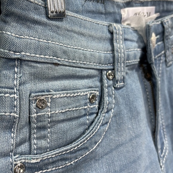 H&Y Premium Collection embroidered,studs,sequin back pockets, light blue - Picture 4 of 10